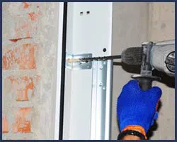 Neighborhood Garage Door Charter Twp of Clinton, MI 586-477-4189 Neighborhood Garage Door Charter Twp of Clinton, MI 586-477-4189 - side-door-repair-t-22-gr-23m